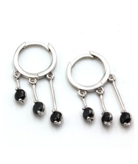 Boucles d'oreilles anneaux à 3 pierres noires